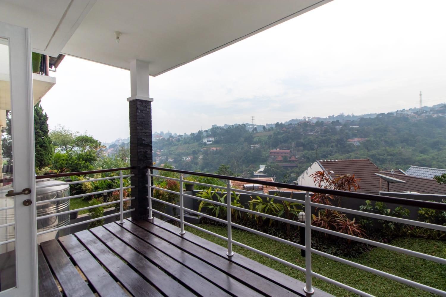 Villa Keluarga Syariah Resor Dago Pakar Bandung - View Bukit Екстериор снимка